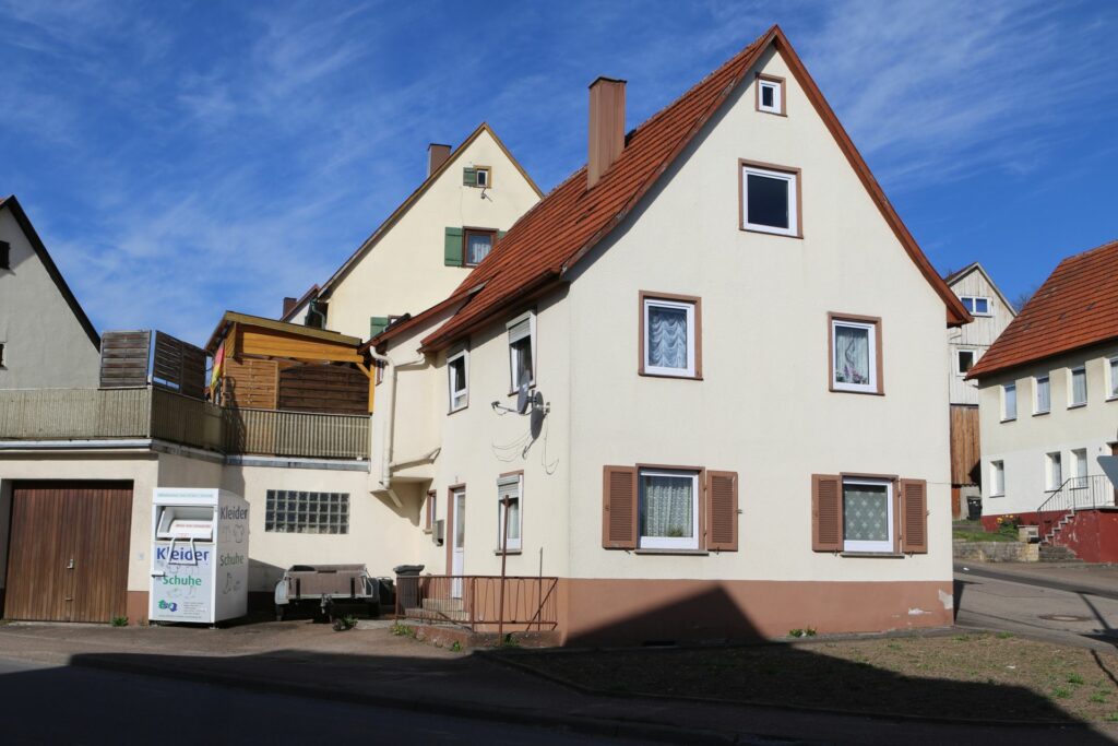 Gschwend - Friedhofstraße - Hausnummer 1 - 2020000000