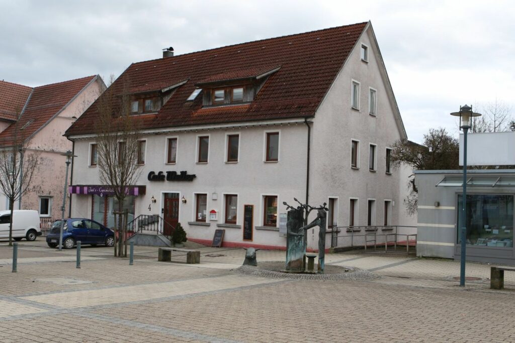 Gschwend - Marktplatz - Hausnummer 4 - 20190000 Früher Cafe Weller